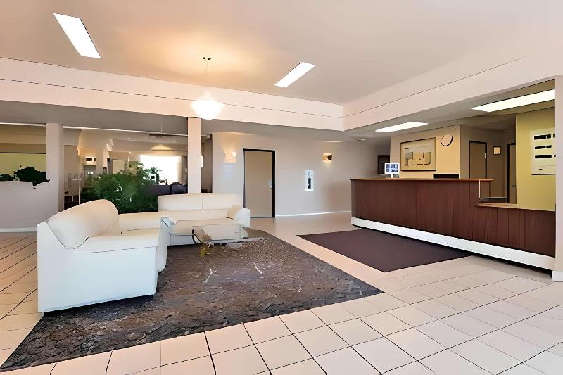 Econo Lodge Inn & Suites image