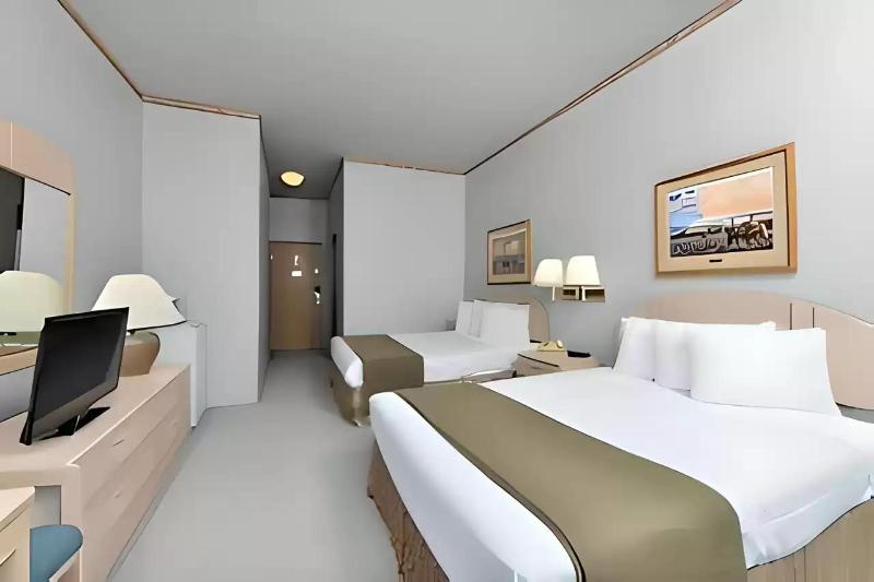 Econo Lodge Inn & Suites image