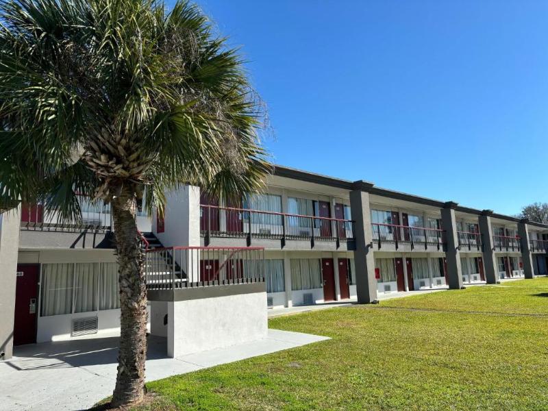 Red Roof Inn Wildwood, Fl - The Villages image