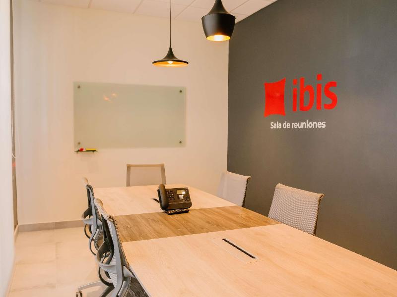Hotel Ibis Trujillo image