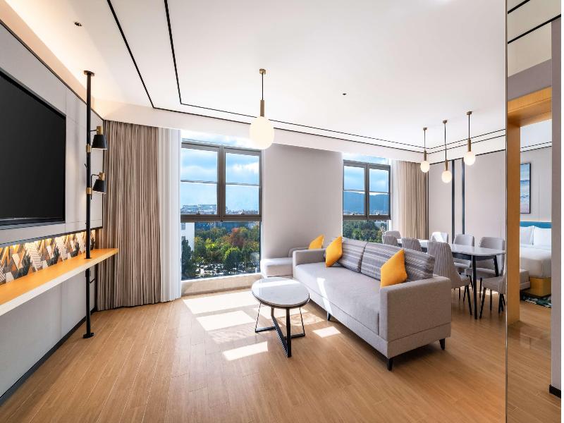 Hilton Garden Inn Kunming Dianchi image