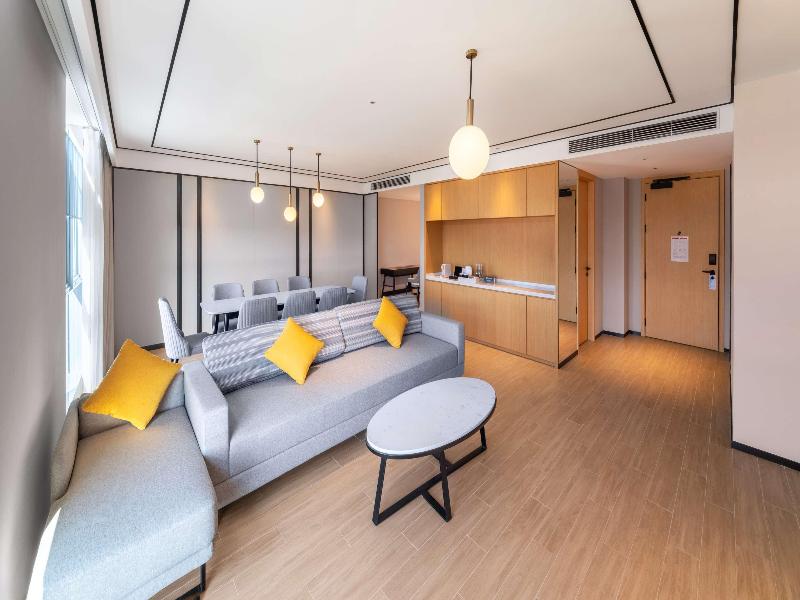 Hilton Garden Inn Kunming Dianchi image