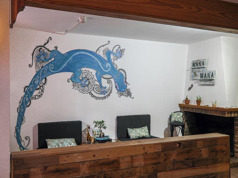 Albergue Mana Mana Youth Hostel