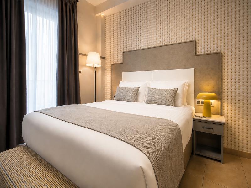 Elle Rooms & Suites image