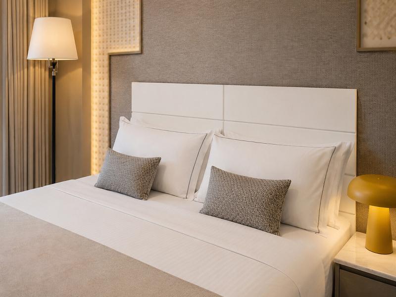 Elle Rooms & Suites image
