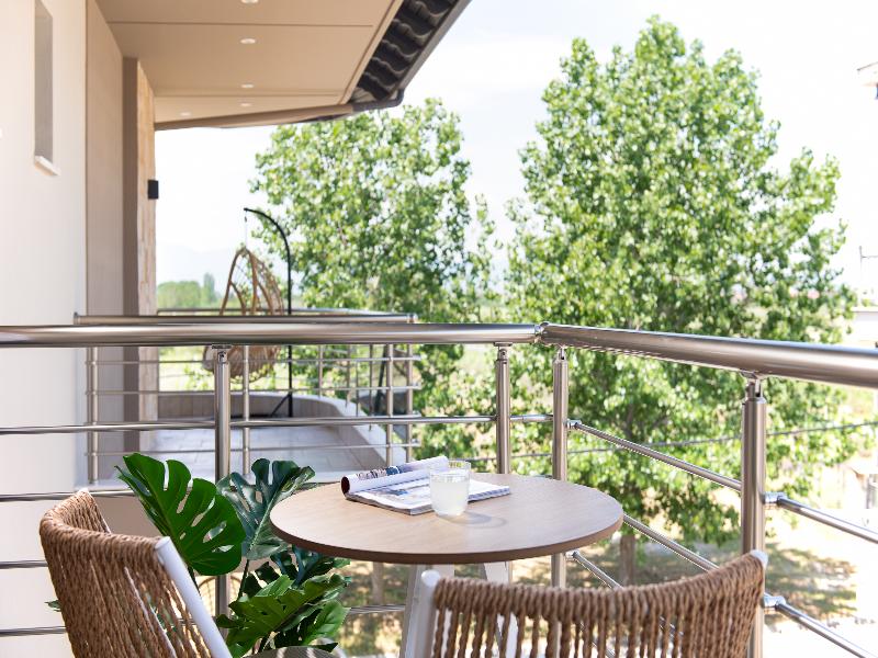 Elle Rooms & Suites image