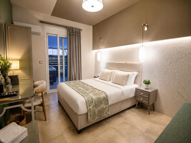 Elle Rooms & Suites image