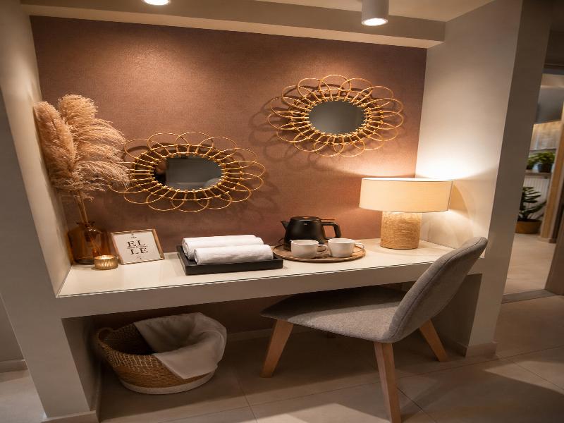 Elle Rooms & Suites image