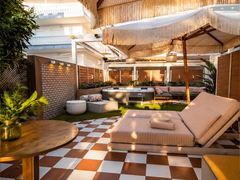Elle Rooms & Suites image