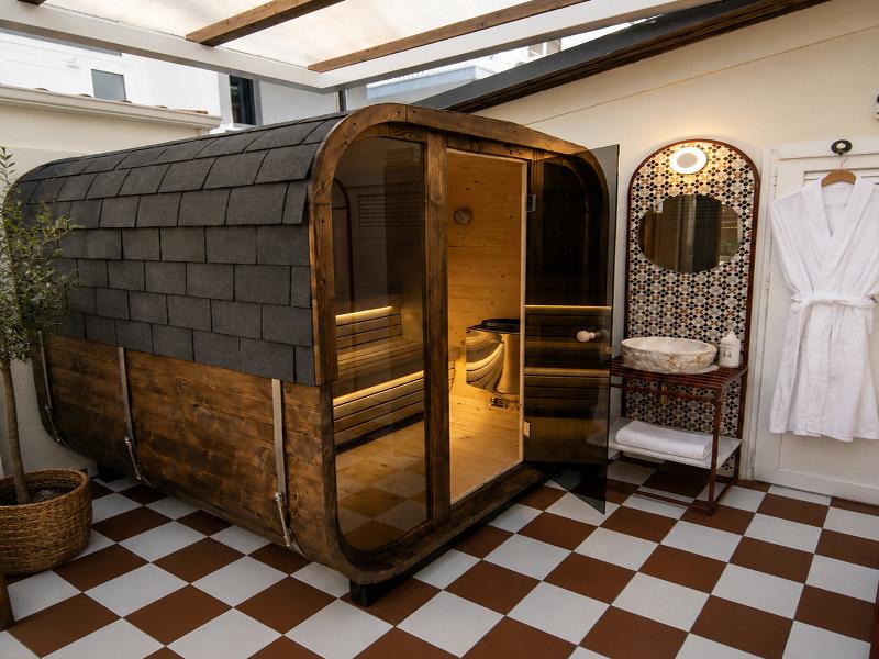 Elle Rooms & Suites image