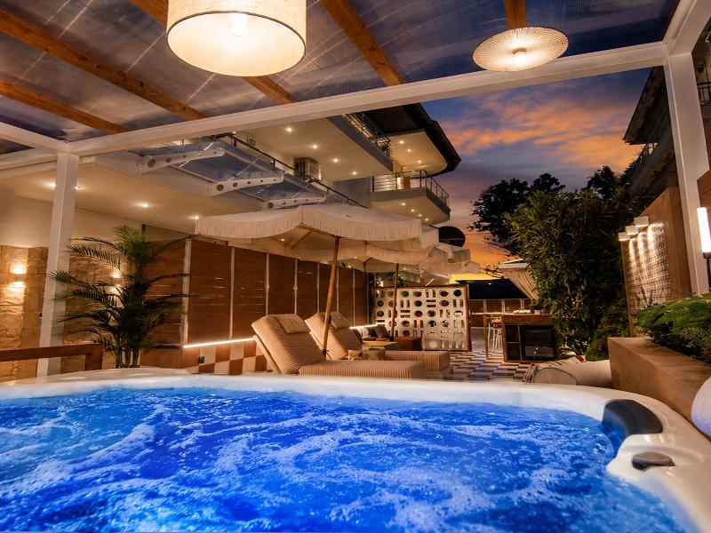 Elle Rooms & Suites image