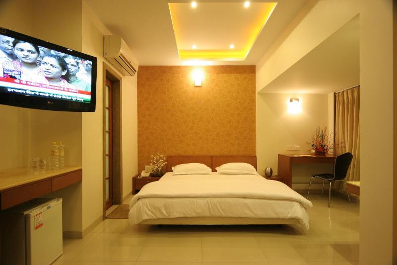 Pride Biznotel Alkapuri image