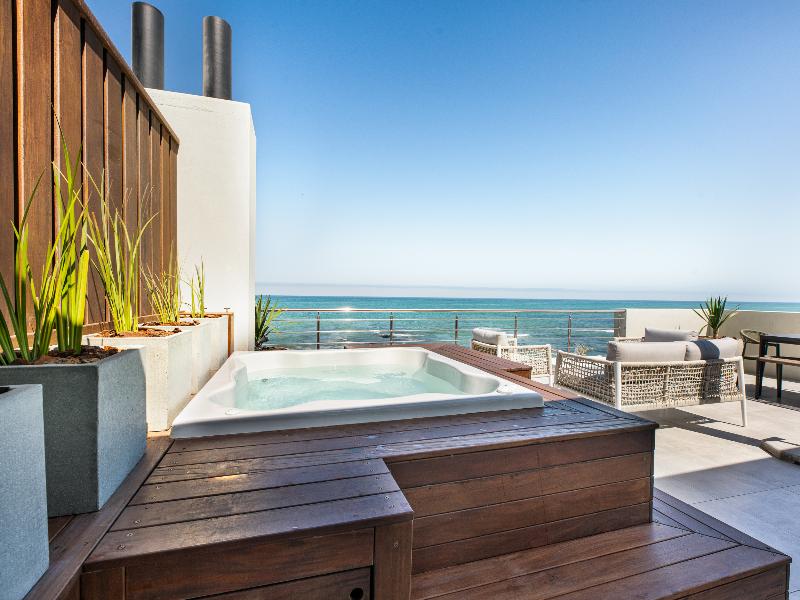 The Pearls Beach Pods image