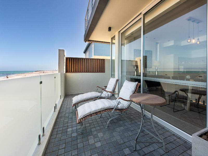 The Pearls Beach Pods image