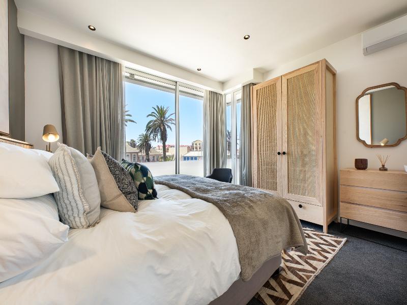 The Pearls Beach Pods image