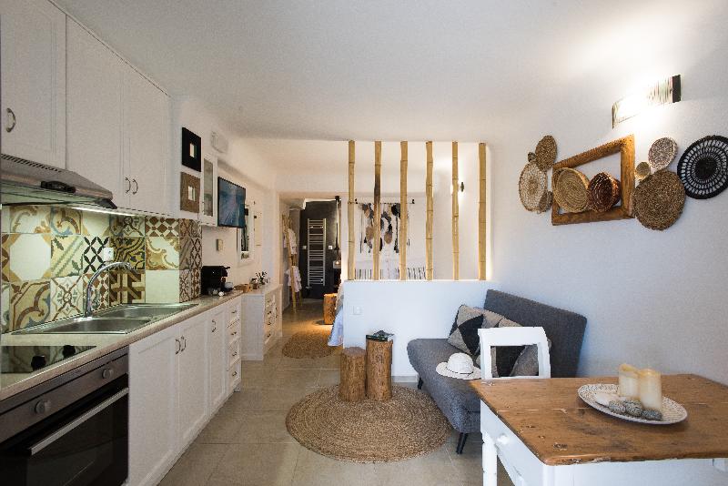 Mykonos Dot Apartments - Image 1