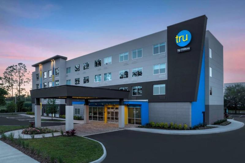 Tru by Hilton Jacksonville West  I 295