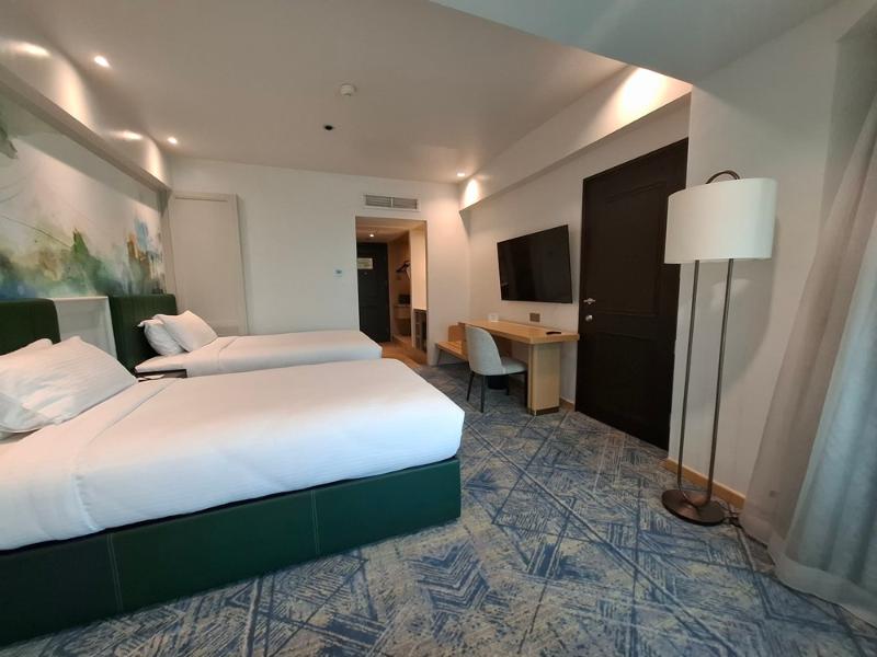 The Heritage Hotel Manila image