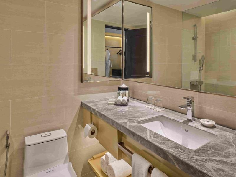 The Heritage Hotel Manila image
