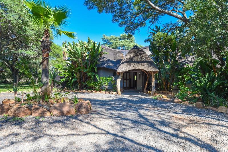 Mziki Safari Lodge image