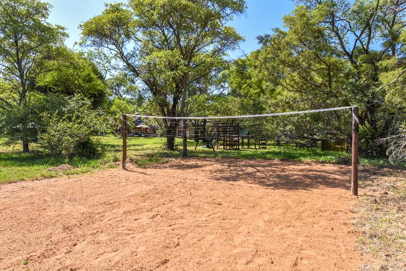 Mziki Safari Lodge image