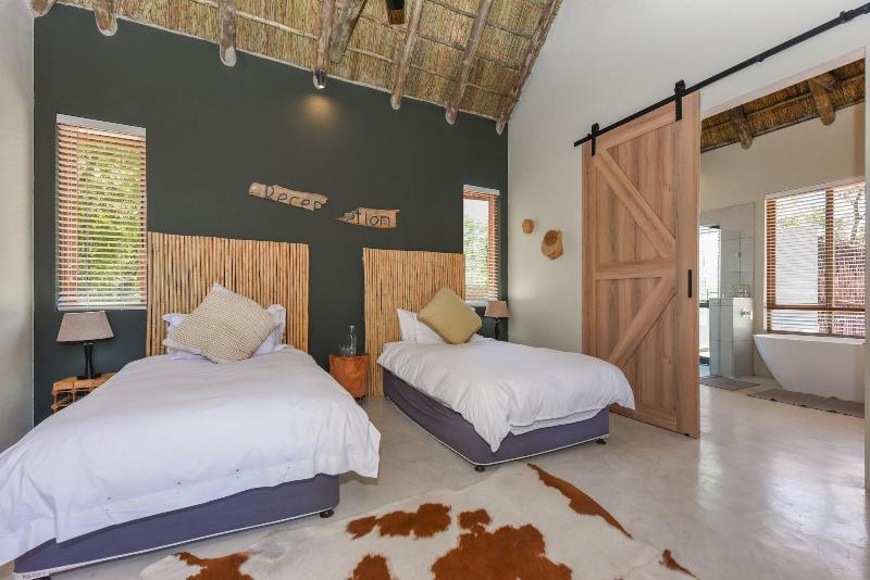 Mziki Safari Lodge image