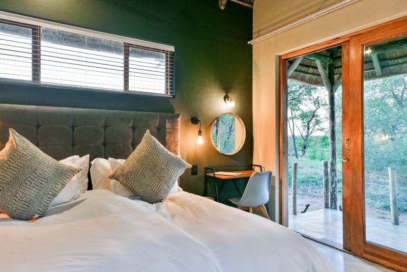 Mziki Safari Lodge image