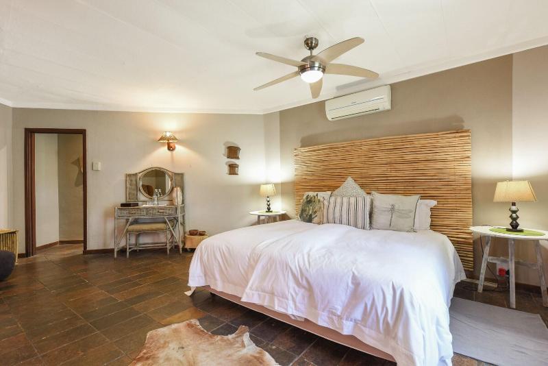Mziki Safari Lodge image