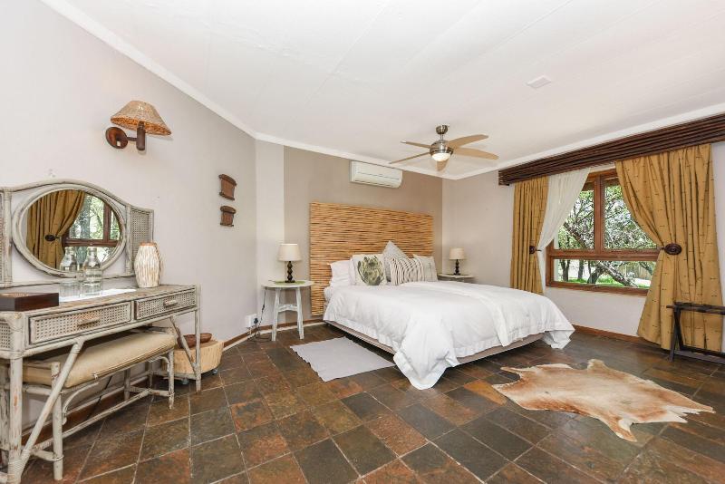 Mziki Safari Lodge image