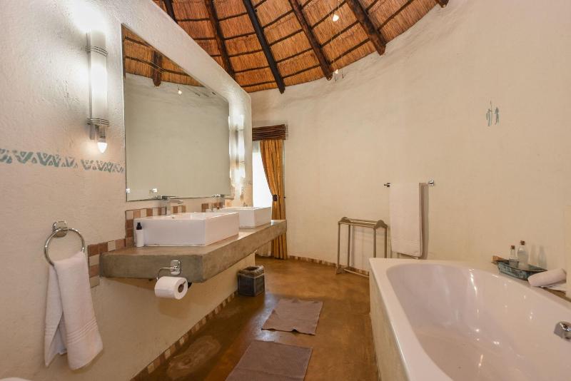 Mziki Safari Lodge image