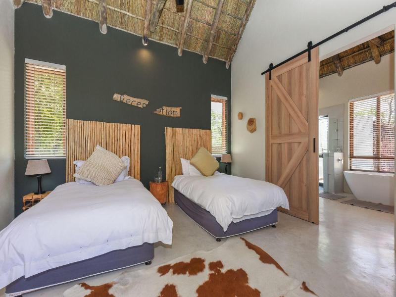 Mziki Safari Lodge image