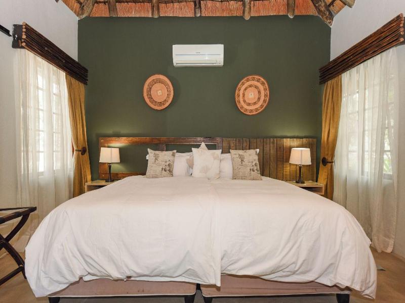 Mziki Safari Lodge image
