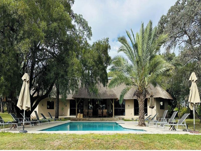 Mziki Safari Lodge image