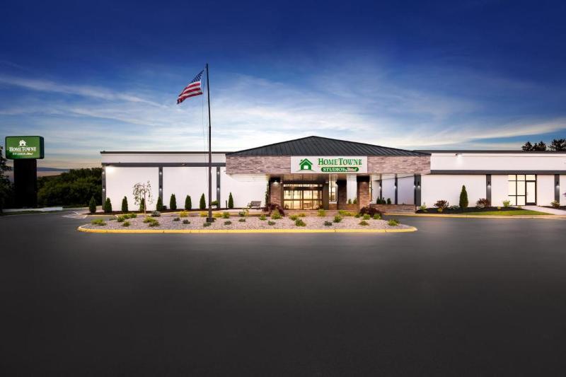 Hometowne Studios & Conference Center Cortland image