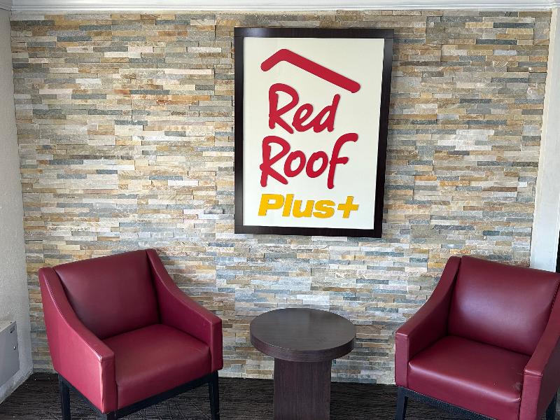 Red Roof Plus + Belleville - Image 3