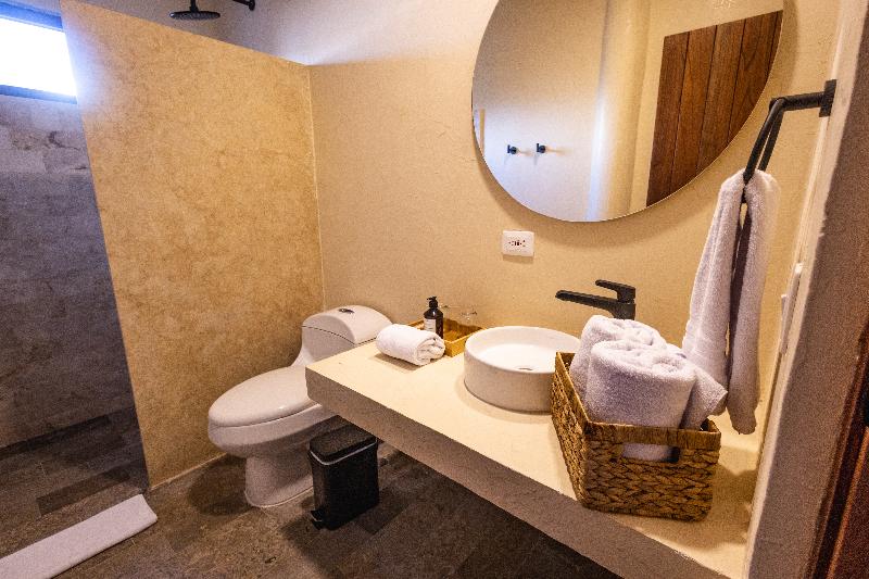 Casa Noa Colonial Rooms image