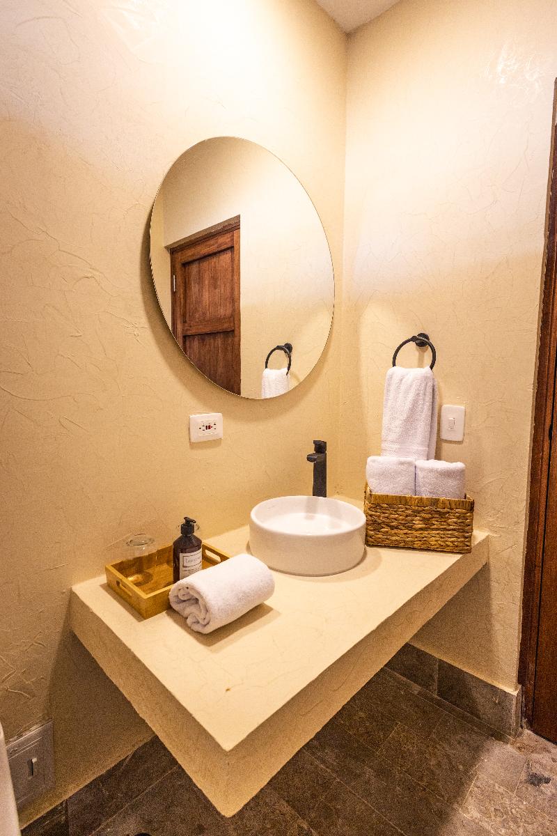 Casa Noa Colonial Rooms image