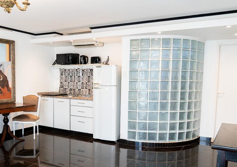 Moreno 820 by DOT Suites image