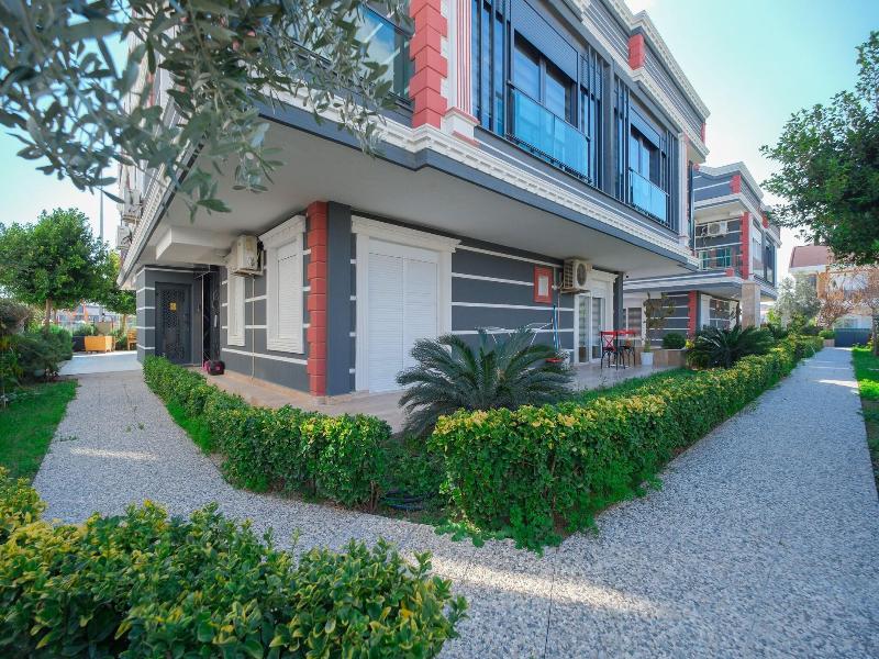 Avullar Palace Hotel image
