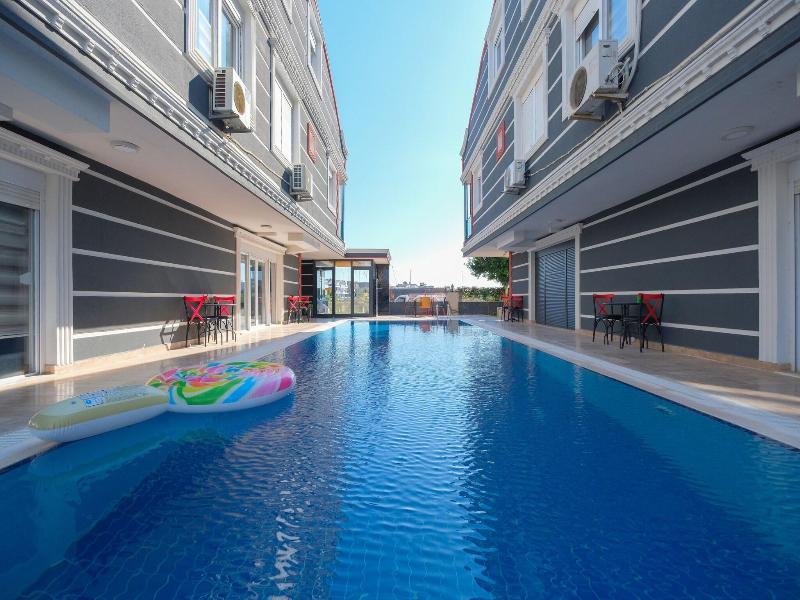 Avullar Palace Hotel image