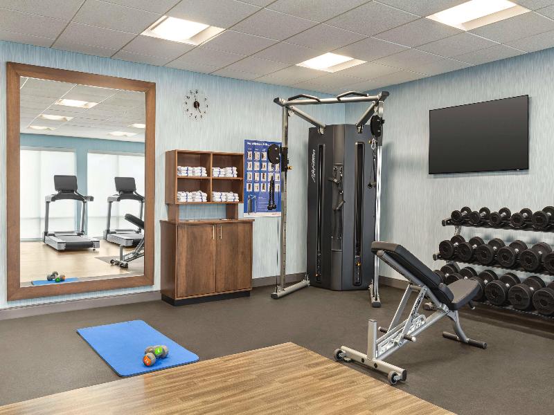 Hampton Inn & Suites Oroville image