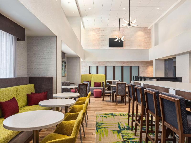 Hampton Inn & Suites Oroville image