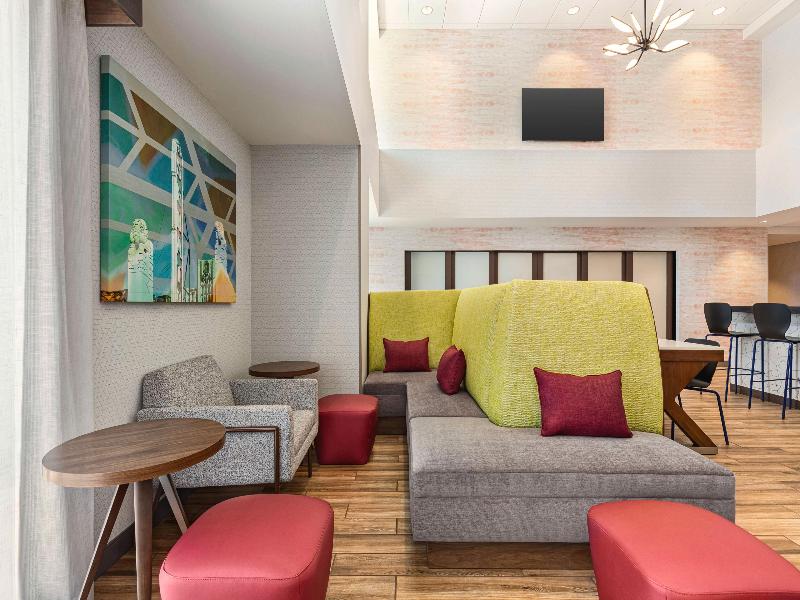 Hampton Inn & Suites Oroville image