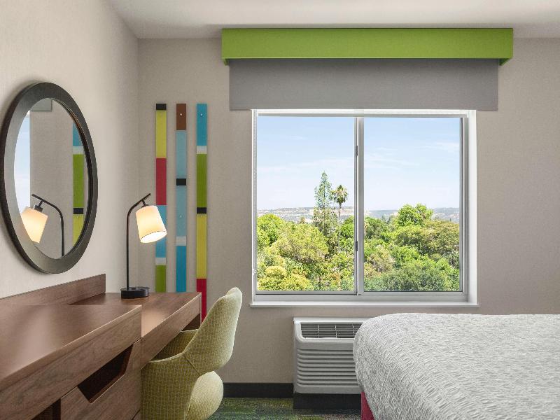 Hampton Inn & Suites Oroville image