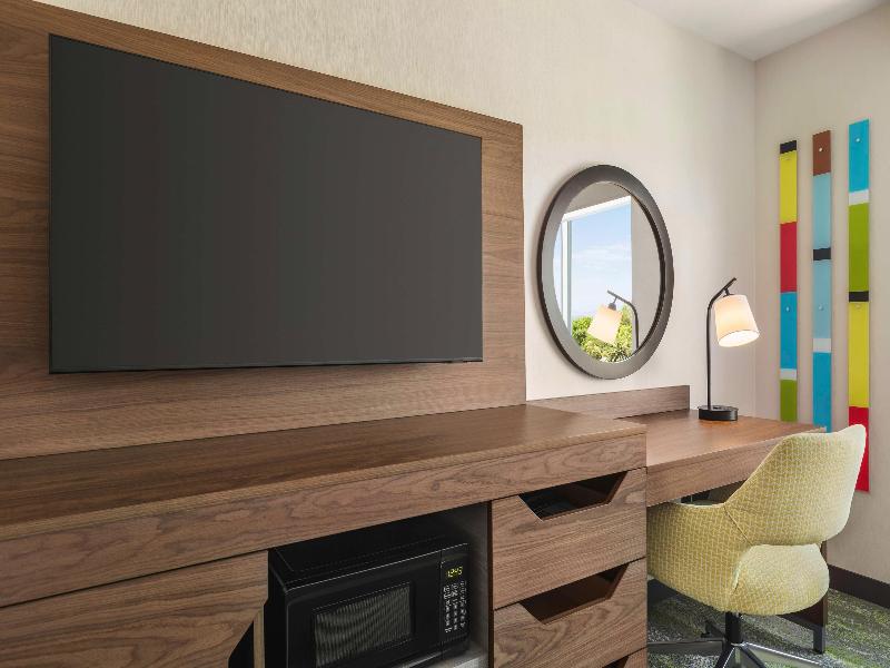 Hampton Inn & Suites Oroville image