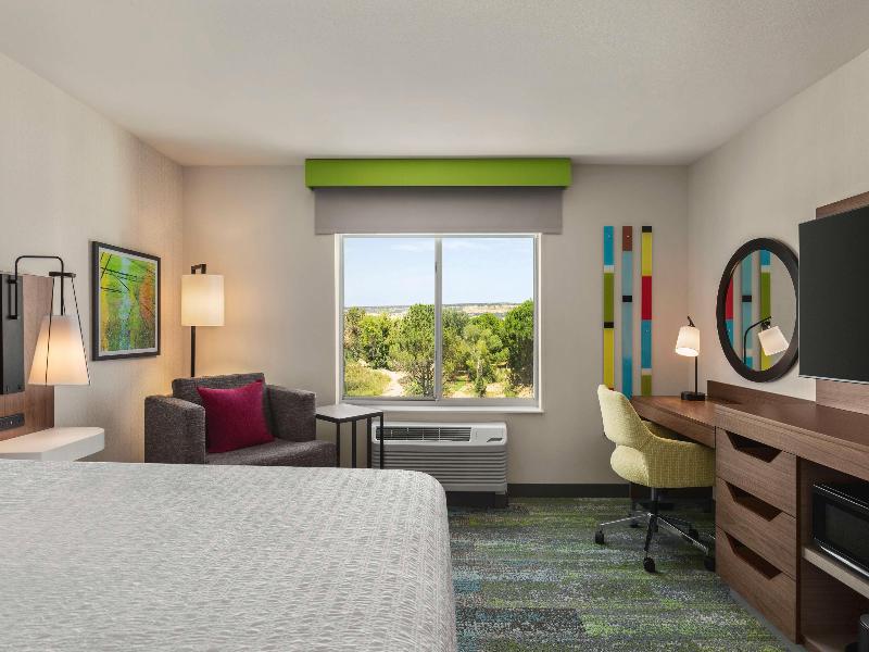 Hampton Inn & Suites Oroville image
