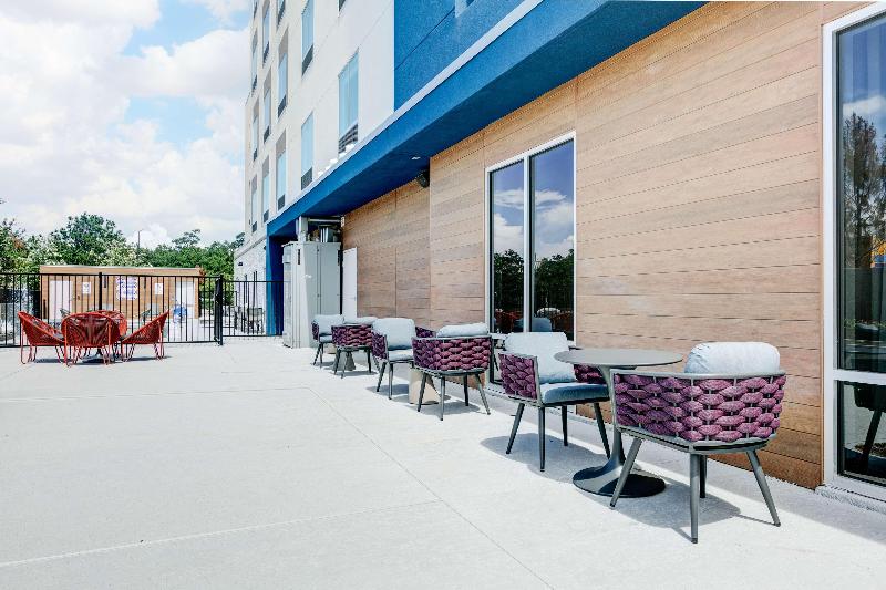 Hampton Inn&Suites Hilton Shenandoah The Woodlands image