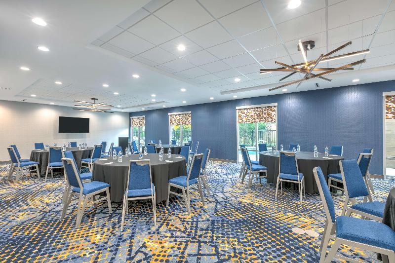 Hampton Inn&Suites Hilton Shenandoah The Woodlands image