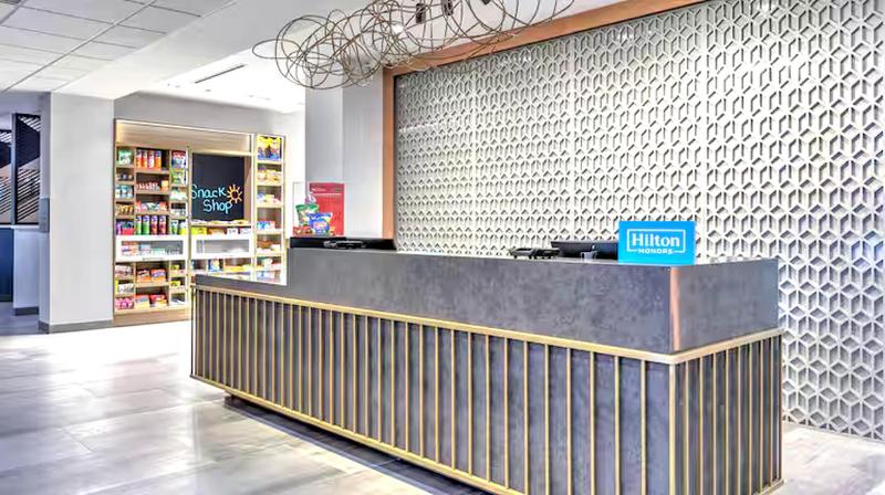 Hampton Inn&Suites Hilton Shenandoah The Woodlands image