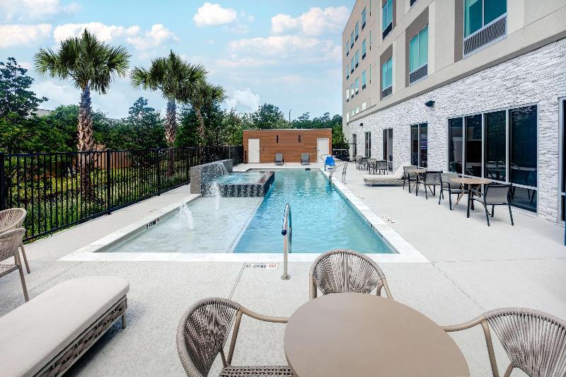 Hampton Inn&Suites Hilton Shenandoah The Woodlands image